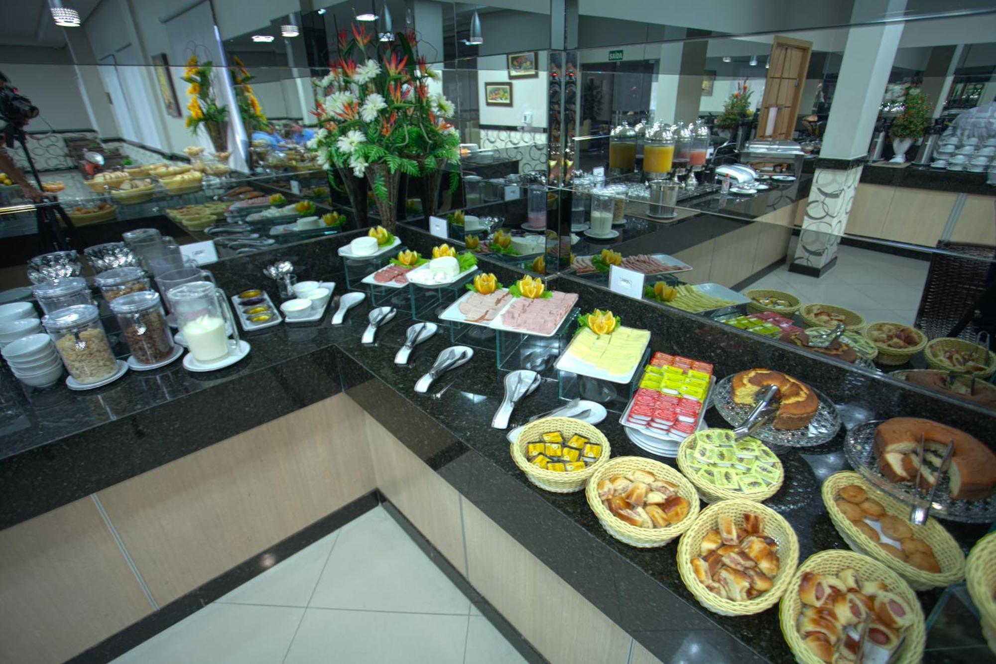 Skala Traveling Hotel Cuiaba  Exterior photo